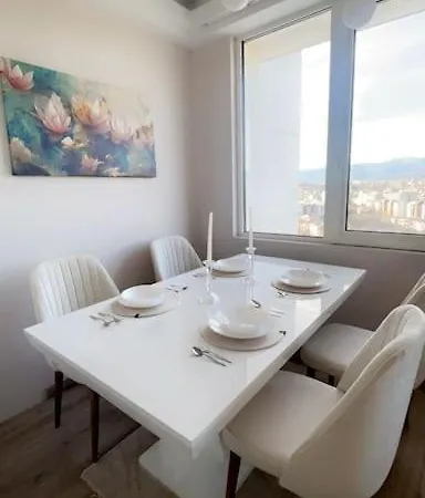 Skopje's Joy Apartment! Appartamento *